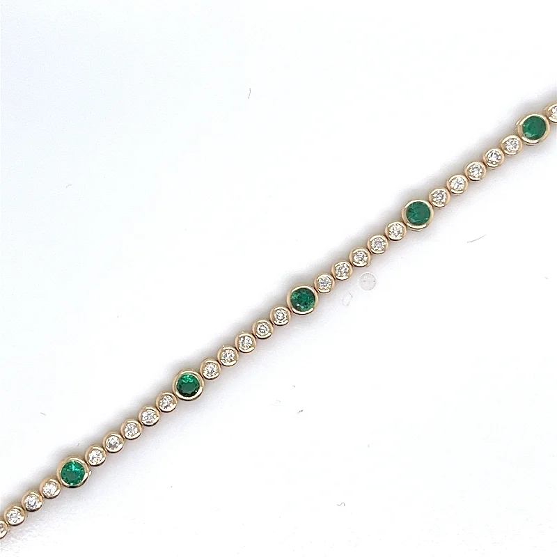 Tennis Emeralds Gemstone Bracelet in 18K Yellow Gold (1.68ctw)